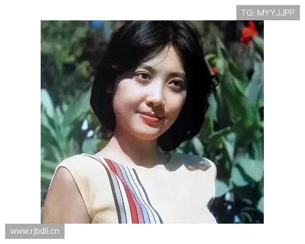 朱琳训练完直接拎包去秀场，这状态说是超模谁不信