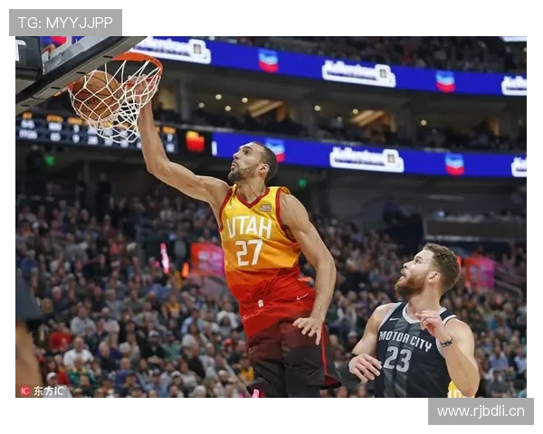 戈贝尔利用挡拆防守拉开空间提升球队篮板控制效率